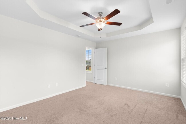 Building Photo - 2047 Twilight Dr NE