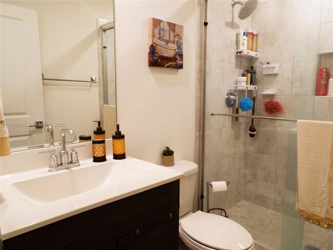 Building Photo - 2363 SE 11th St