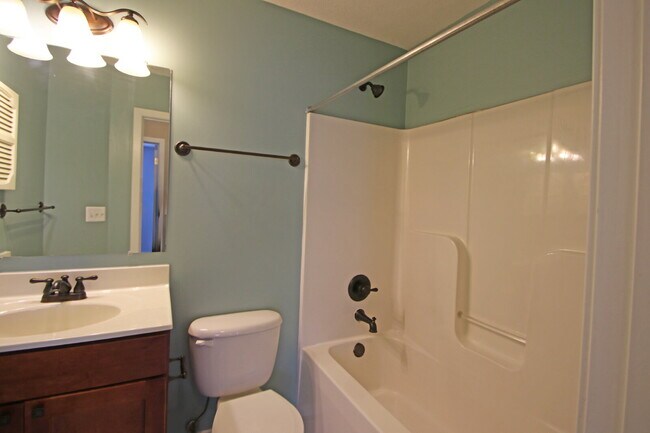 Building Photo - 1272 Frost Pl