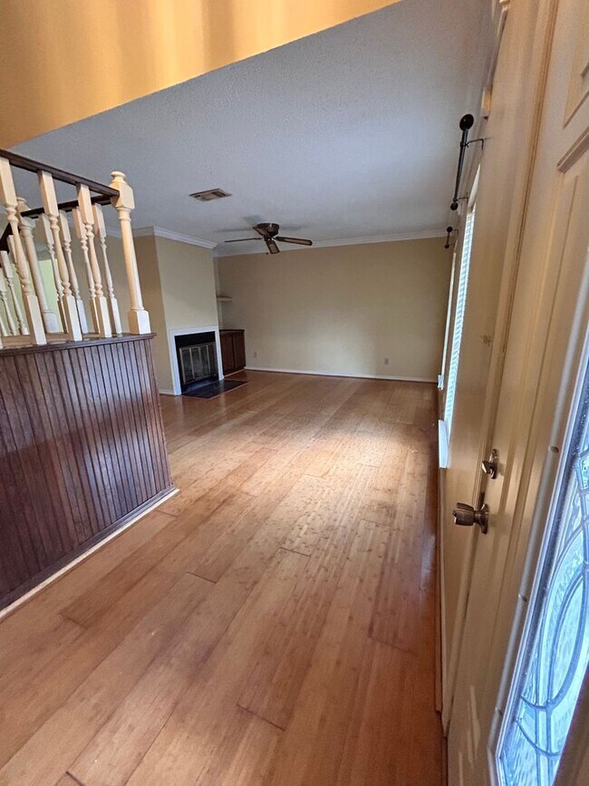 Building Photo - W/S/T included! Dbl garage! 2BR/2.5BA with...