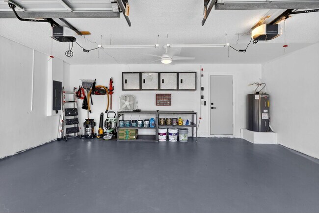 Building Photo - 8225 Pelican Harbour Dr