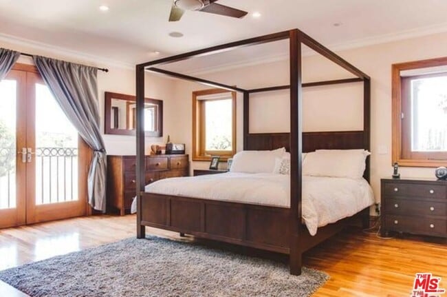 Building Photo - 9033 Cresta Dr