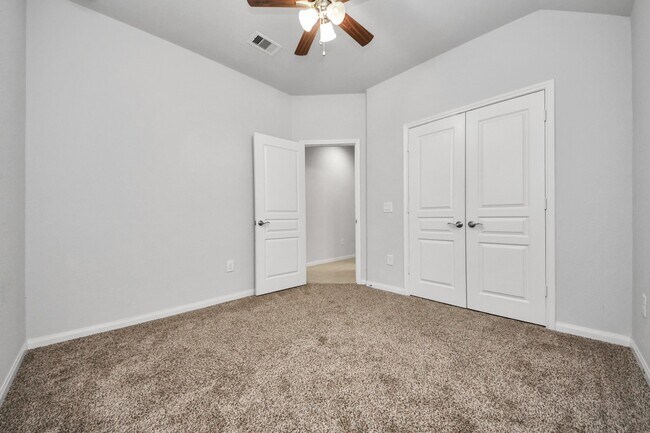 Building Photo - 24615 Ballad Dr