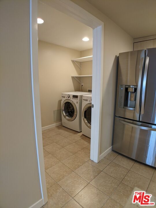 Building Photo - 5143 White Oak Ave