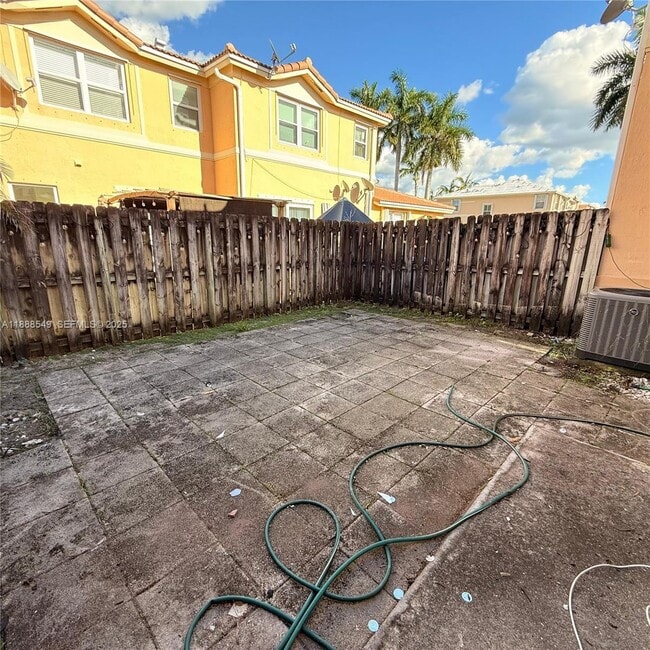 Building Photo - 12185 SW 125th Ct