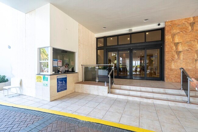 Building Photo - 3725 S Ocean Dr