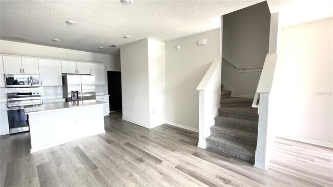 Building Photo - 428 HUCKLEBERRY Dr