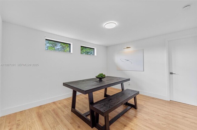 Building Photo - 9915 SW 212th St