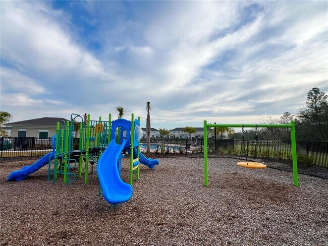 Building Photo - 2008 Viewfinder St