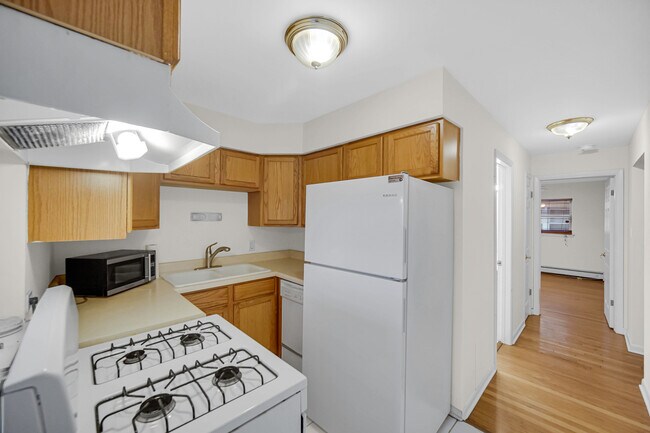 Building Photo - 2342 W 111th St