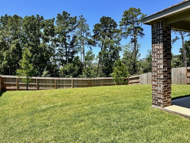 Building Photo - 6179 White Spruce Dr