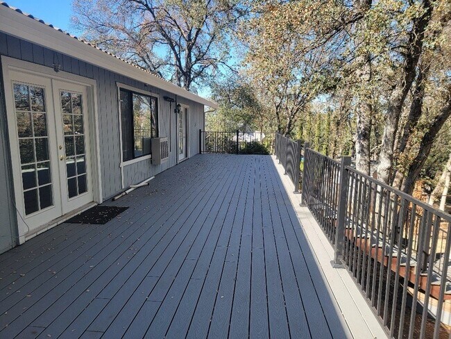 Building Photo - Very Nice 3bd 2 bath House for rent in Cameron Park