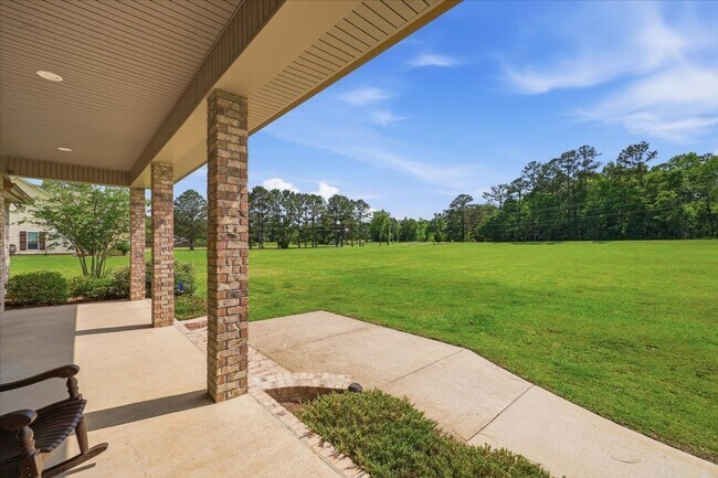 Building Photo - 4072 MS-471