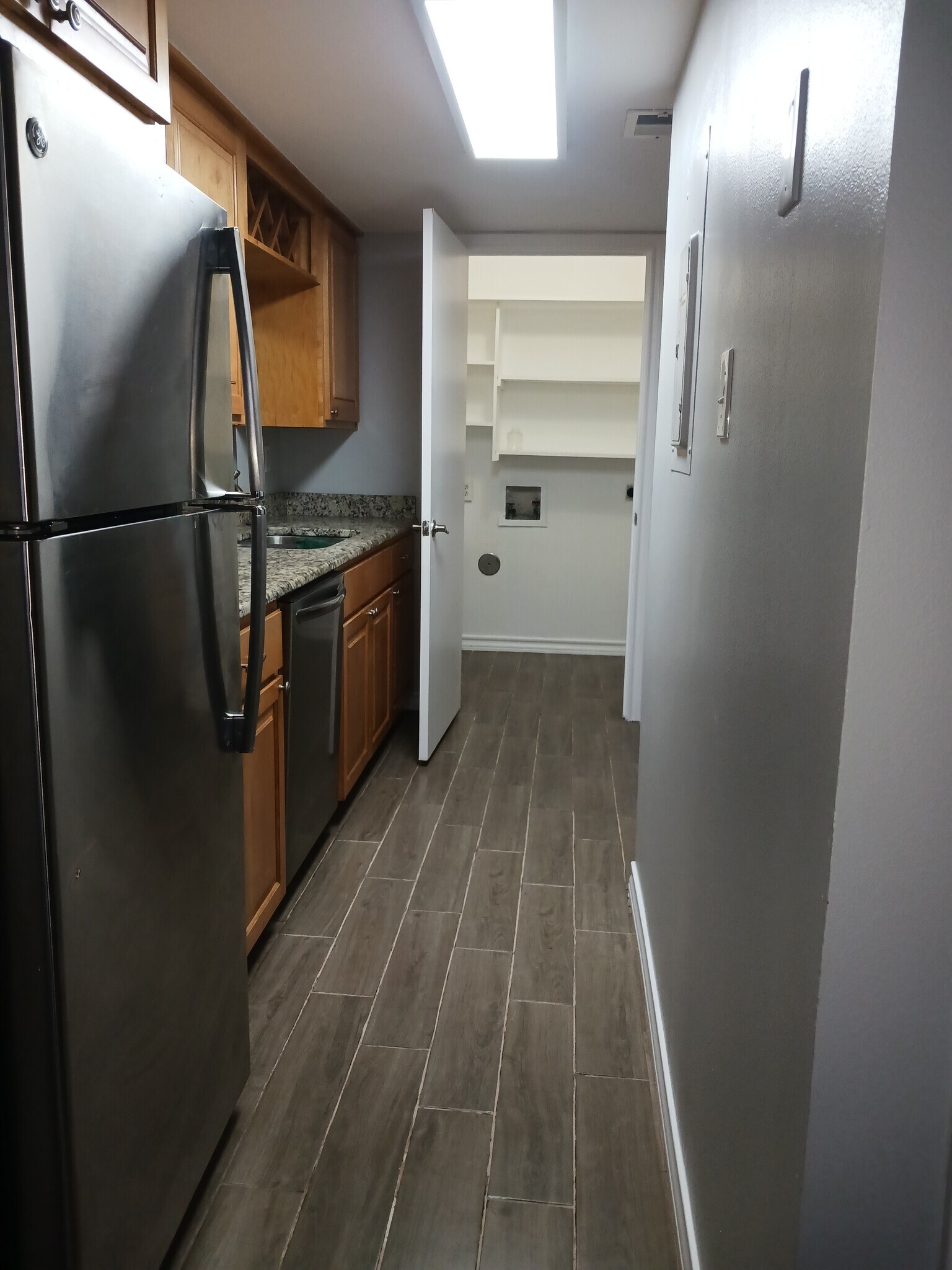 Building Photo - 4334 Ocean Dr