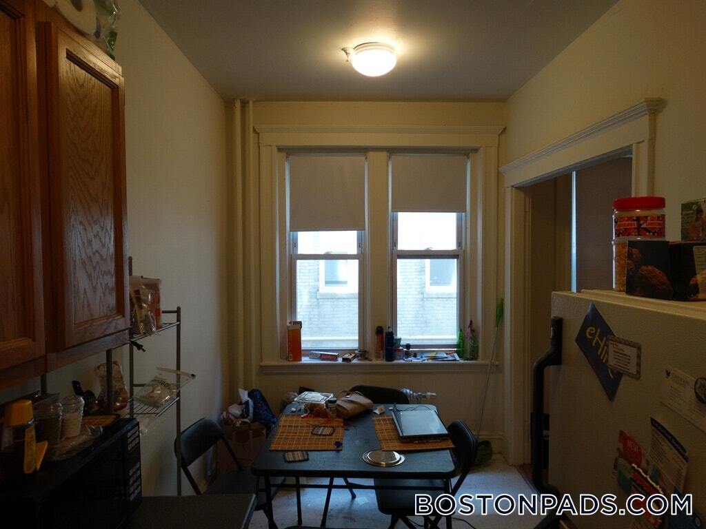 Building Photo - 1167 Boylston St