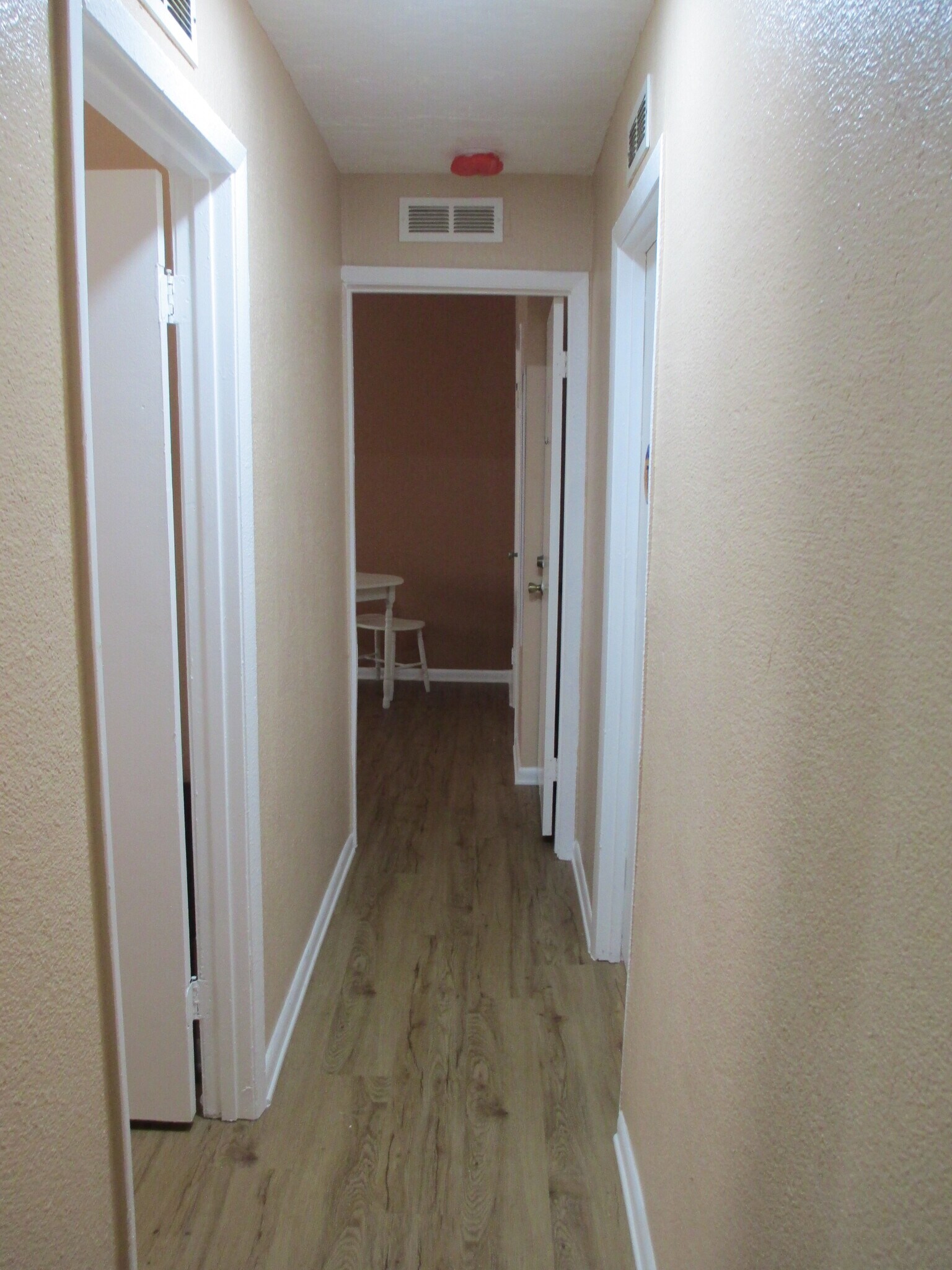 Building Photo - 702 Hughlett Ave