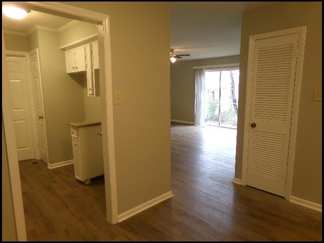 Building Photo - 1813 Sanford Dr