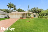 Building Photo - 980 SW Del Rio Blvd