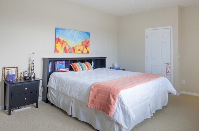 Building Photo - Available Sept 4th, 2026!