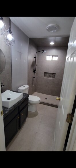 Building Photo - 3114 Cuernavaca Dr