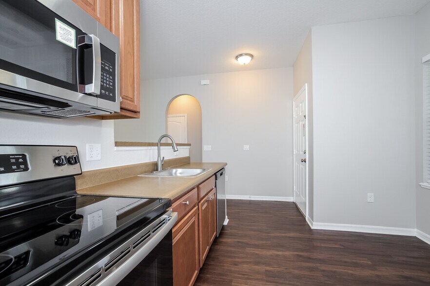 Building Photo - 2220 Paria Ln