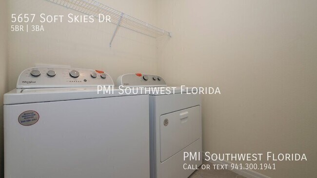 Building Photo - 5657 Soft Skies Dr
