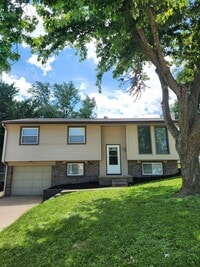 Building Photo - Millard 3/2/1 newly remodeled