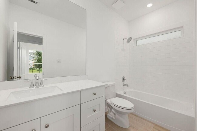Building Photo - 6411 Symphony Wave Dr