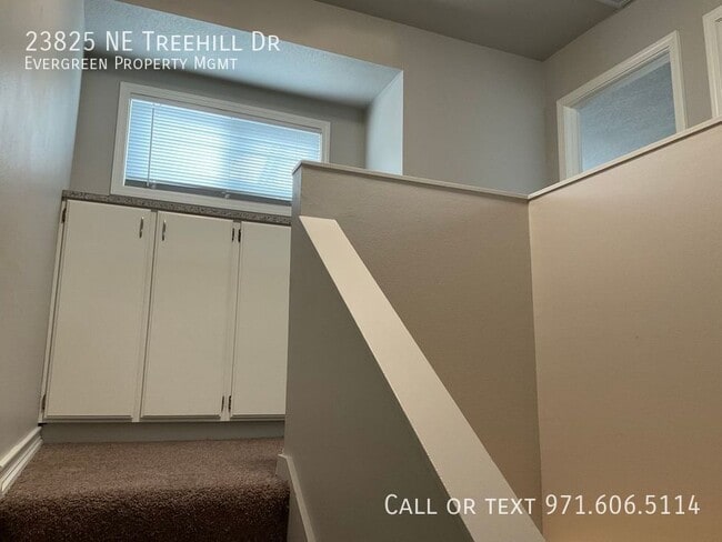Building Photo - 23825 NE Treehill Dr
