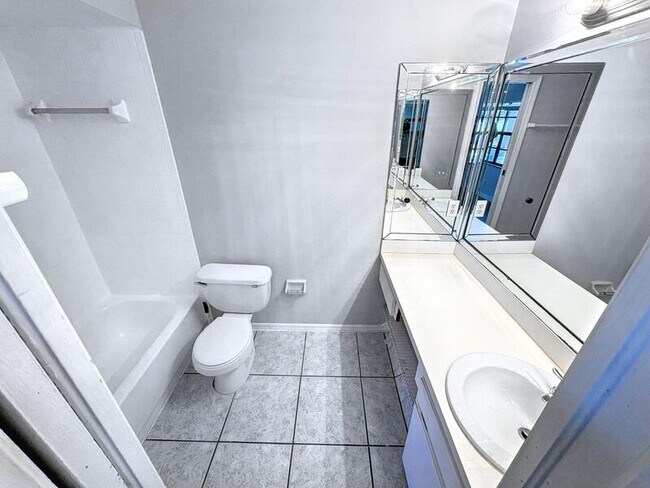 Building Photo - 12715 N 57th St