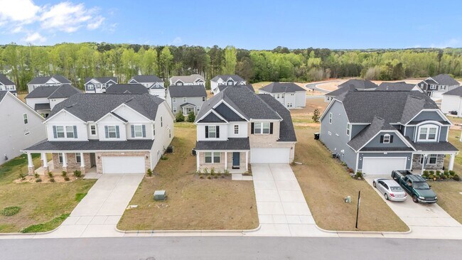 Building Photo - 629 Longstanton Ave