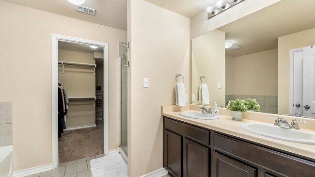 Building Photo - 2638 Willow Pond