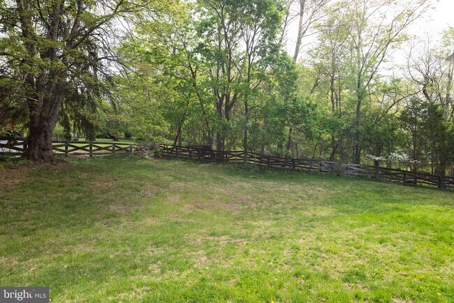 Building Photo - 13039 Glen Mill Rd