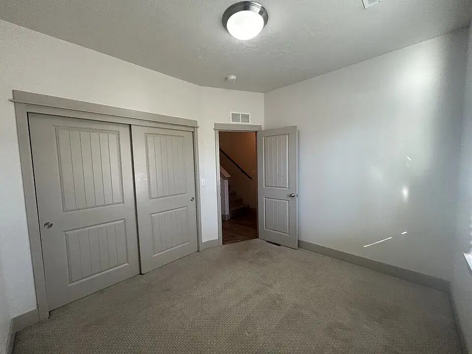 Building Photo - 106 Broken Pine Ln