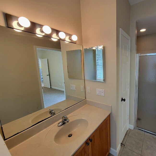 Building Photo - 4247 Raleigh Way