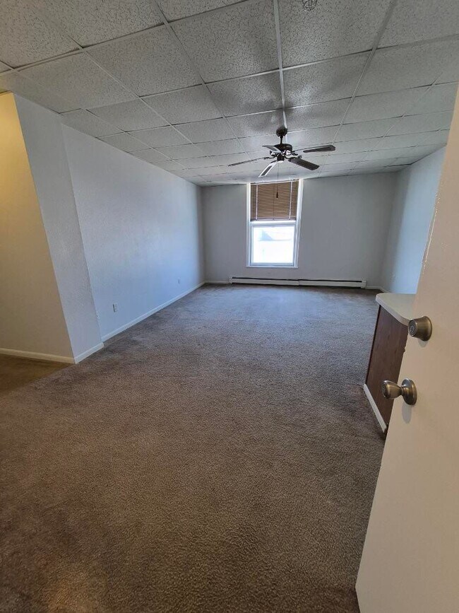 Building Photo - 624 Ludington St