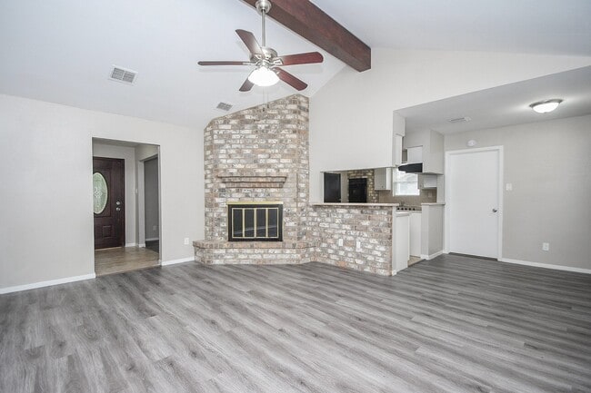 Building Photo - 422 Skywood Dr