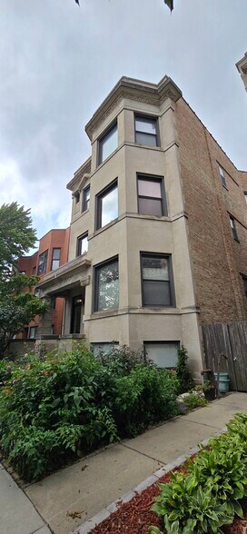 Building Photo - 3108 W Logan Blvd