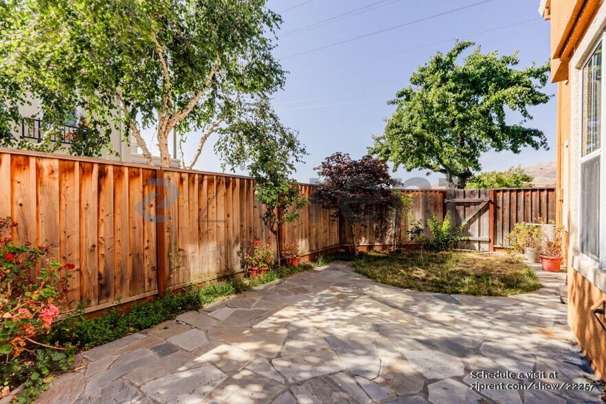 Building Photo - 398 Sutterwind Dr