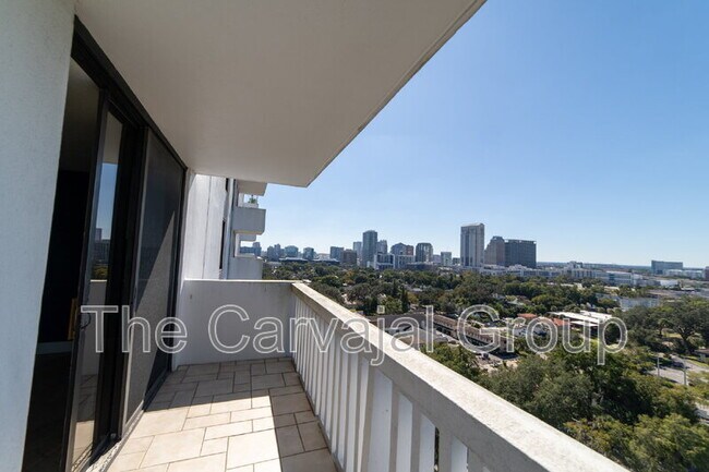 Building Photo - 400 E Colonial Dr