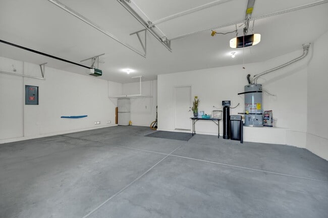 Building Photo - 875 Chaste Ct