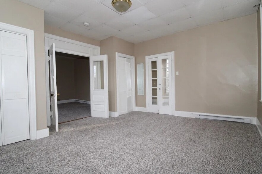 livingroom 1 - 524 Virginia Ave