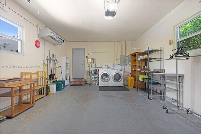 Building Photo - 195 NW 96th St