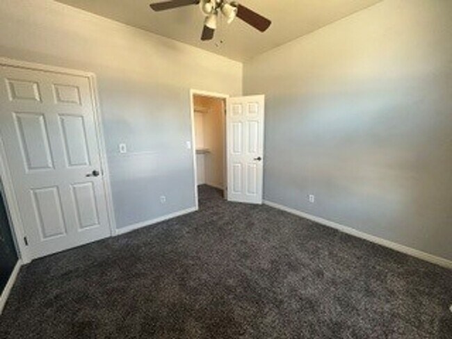 Building Photo - Must-see home located in the Northwest, SOLAR!!