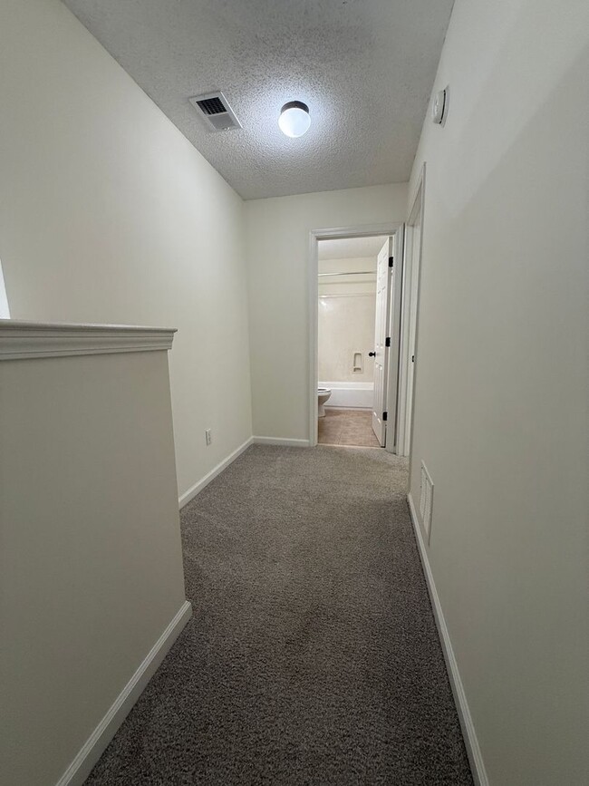 Building Photo - CORDOVA 3 BED 3 BATH RENTAL HOME NEAR SHEL...