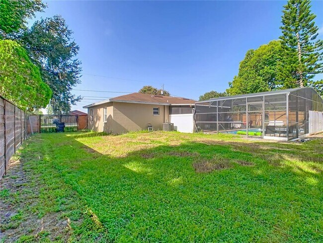 Building Photo - 218 Oakview Ave