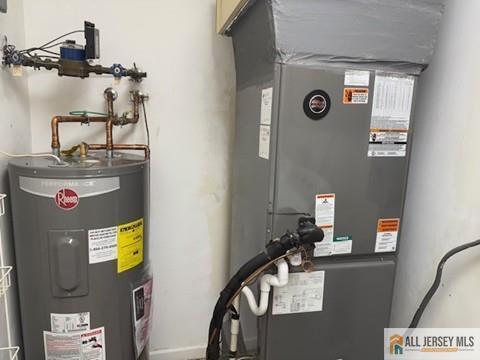 Building Photo - 28 Daniel Webster Ave