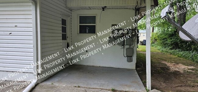 Building Photo - 1636 Keeble St