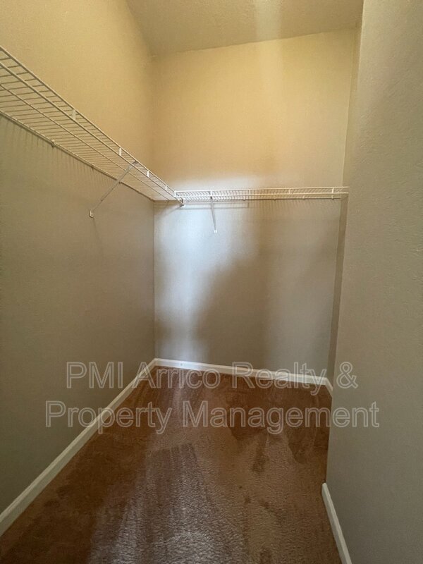 Building Photo - 17112 Carrington Park Dr