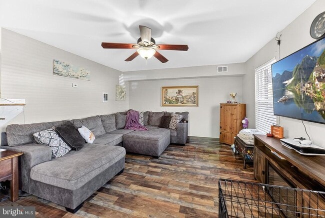 Building Photo - 19 Congress Ct